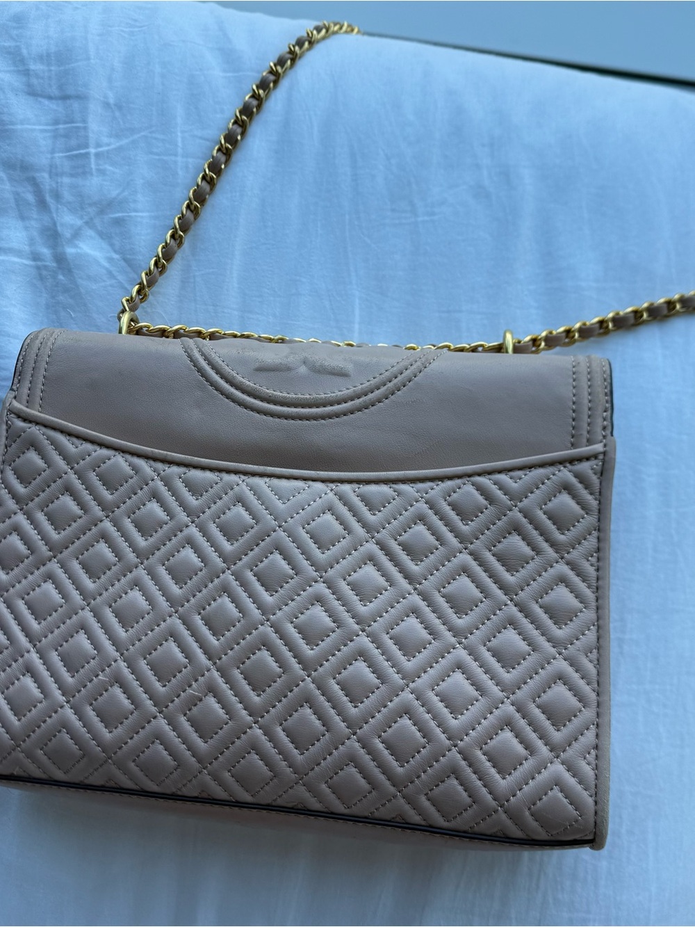 Tory Burch Taupe Quilted Leather Crossbody Bag with Gold Chain - Picture 4 of 6